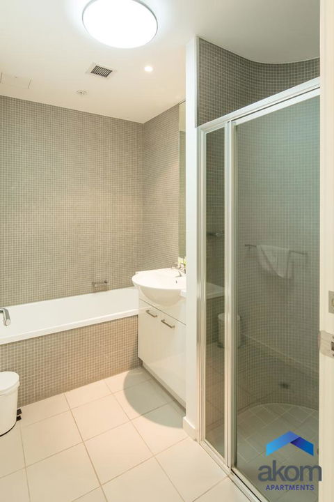 AKOM AT Docklands - Palm Beach Accommodation 13
