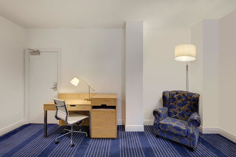 Rendezvous Hotel Melbourne - Palm Beach Accommodation 2
