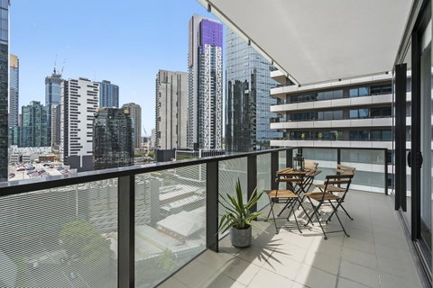 Complete Host Tiara Apartments - Palm Beach Accommodation 28