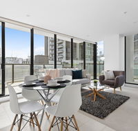 Complete Host Tiara Apartments - Palm Beach Accommodation