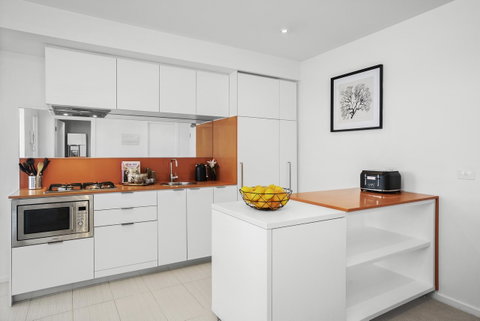 Complete Host Tiara Apartments - Palm Beach Accommodation 14