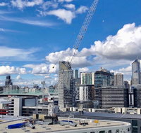 Pride Docklands Waterfront Apartment City View - Palm Beach Accommodation