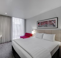Travelodge Hotel Melbourne Docklands - Palm Beach Accommodation
