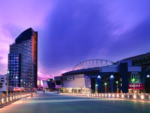 Travelodge Hotel Melbourne Docklands - Palm Beach Accommodation 7