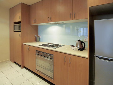 Oaks Melbourne On Lonsdale Suites - Palm Beach Accommodation 7