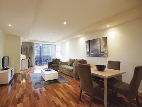 Oaks Melbourne On Lonsdale Suites - Palm Beach Accommodation 9