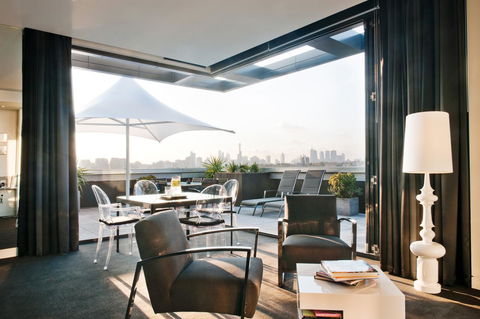 The Cullen Melbourne - Art Series - Palm Beach Accommodation 20