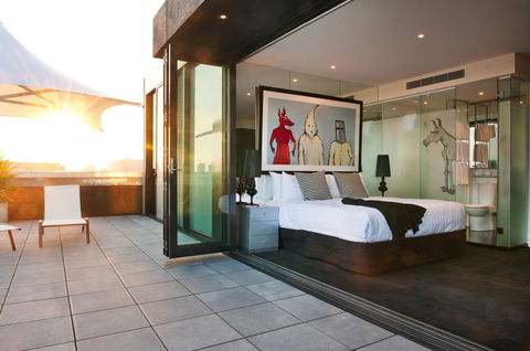 The Cullen Melbourne - Art Series - Palm Beach Accommodation 19