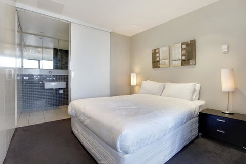 Corporate Keys - Freshwater Place - Palm Beach Accommodation 27