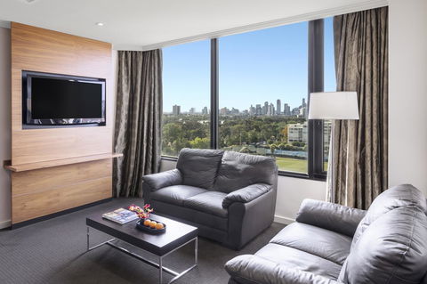 View Melbourne - Palm Beach Accommodation 6