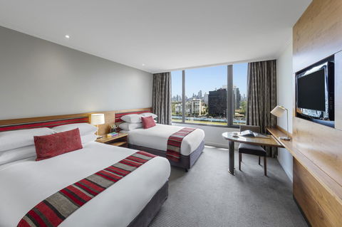View Melbourne - Palm Beach Accommodation 14