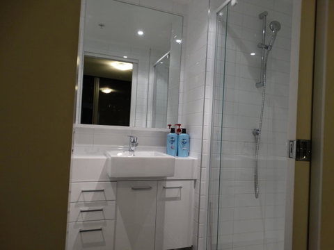 Cloud9 Luxury Apartments - Palm Beach Accommodation 9