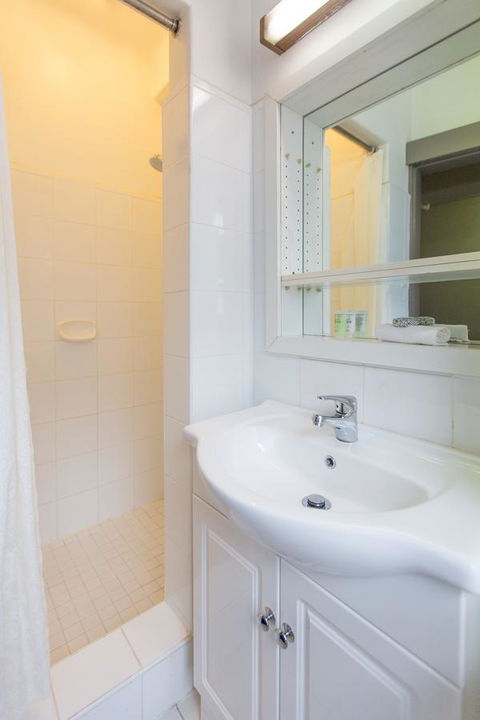 City Square Motel - Palm Beach Accommodation 6