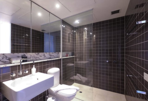 Mono Apartments On Freshwater Place - Palm Beach Accommodation 18