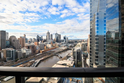 Mono Apartments On Freshwater Place - Palm Beach Accommodation 29