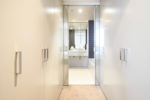 Mono Apartments On Freshwater Place - Palm Beach Accommodation 28