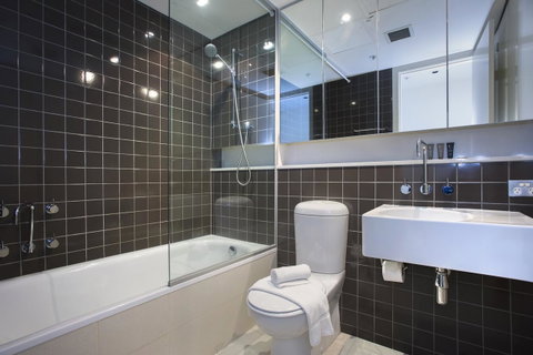 Mono Apartments On Freshwater Place - Palm Beach Accommodation 8