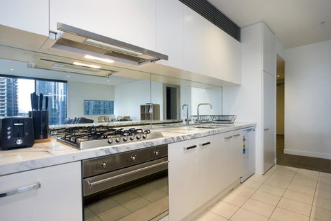 Mono Apartments On Freshwater Place - Palm Beach Accommodation 4