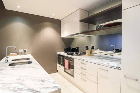 Mono Apartments On Freshwater Place - Palm Beach Accommodation 25