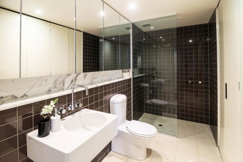 Mono Apartments On Freshwater Place - Palm Beach Accommodation 22