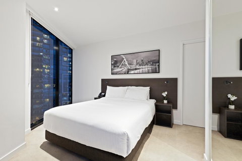 Experience Bella Hotel Apartments - Palm Beach Accommodation 7
