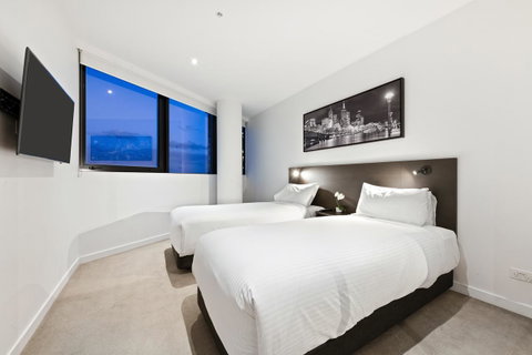 Experience Bella Hotel Apartments - Palm Beach Accommodation 6