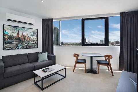 Experience Bella Hotel Apartments - Palm Beach Accommodation 41