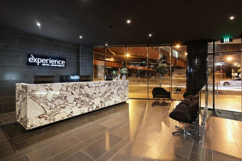 Experience Bella Hotel Apartments - Palm Beach Accommodation 13