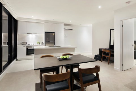 Experience Bella Hotel Apartments - Palm Beach Accommodation 20
