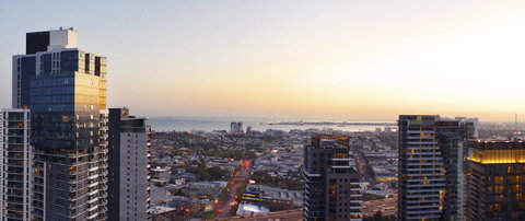 Experience Bella Hotel Apartments - Palm Beach Accommodation 26