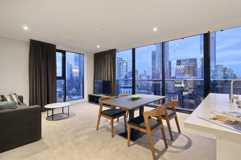 Experience Bella Hotel Apartments - Palm Beach Accommodation 22