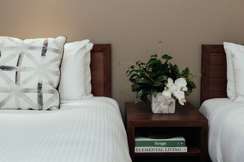 The Victoria Hotel - Palm Beach Accommodation 21
