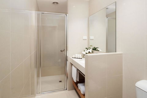The Victoria Hotel - Palm Beach Accommodation 16