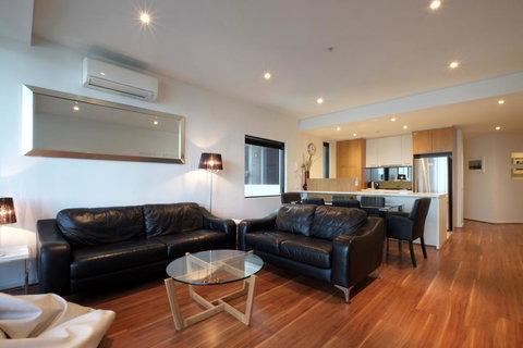 ACD Apartments - Palm Beach Accommodation 39