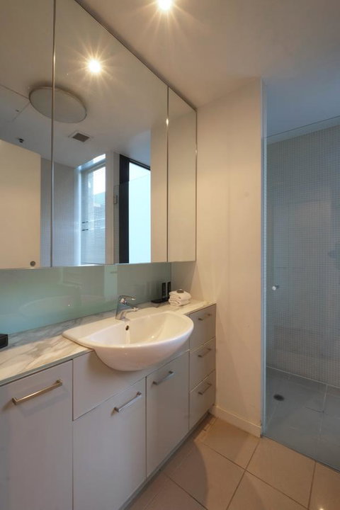 ACD Apartments - Palm Beach Accommodation 1