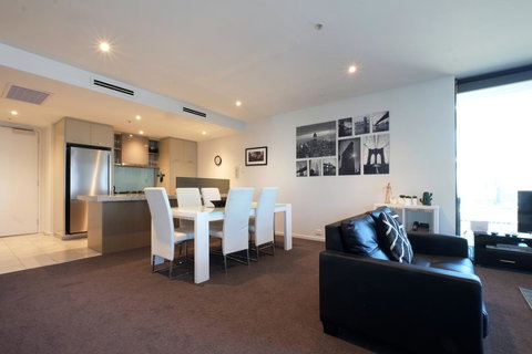 ACD Apartments - Palm Beach Accommodation 22