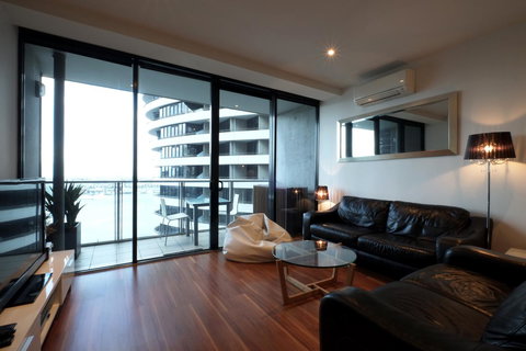 ACD Apartments - Palm Beach Accommodation 36