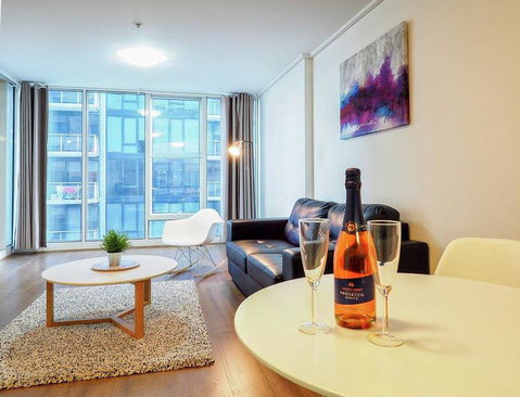 Premier Stays Melbourne - Palm Beach Accommodation 6