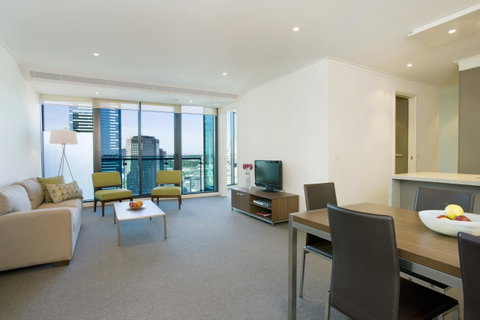 28 Nights Apartments - Palm Beach Accommodation 20