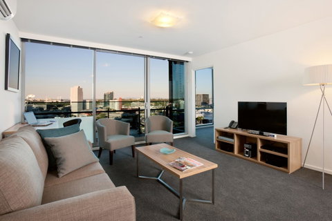 28 Nights Apartments - Palm Beach Accommodation 14