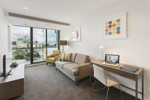 28 Nights Apartments - Palm Beach Accommodation 3