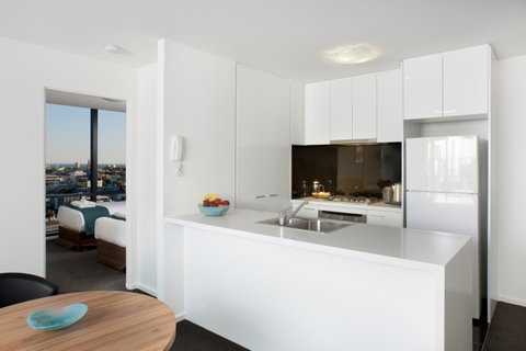 28 Nights Apartments - Palm Beach Accommodation 16
