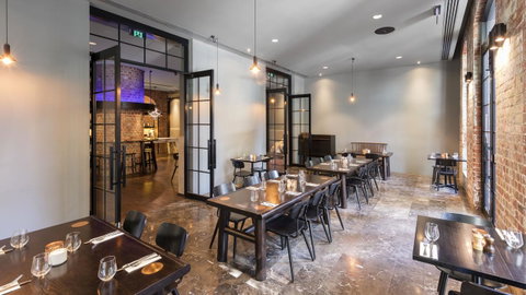 WRAP On Southbank - Palm Beach Accommodation 5