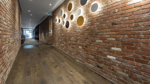 WRAP On Southbank - Palm Beach Accommodation 11
