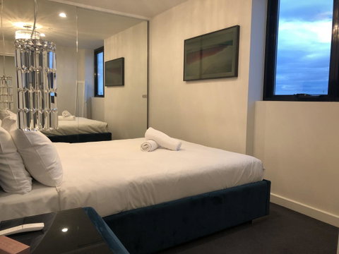 Crown Boutique S Collection - Palm Beach Accommodation 9