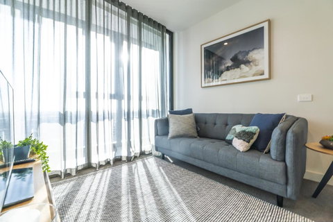 Ocean View/South-bank Premium Location 2 Bedroom Apartments - Palm Beach Accommodation 4