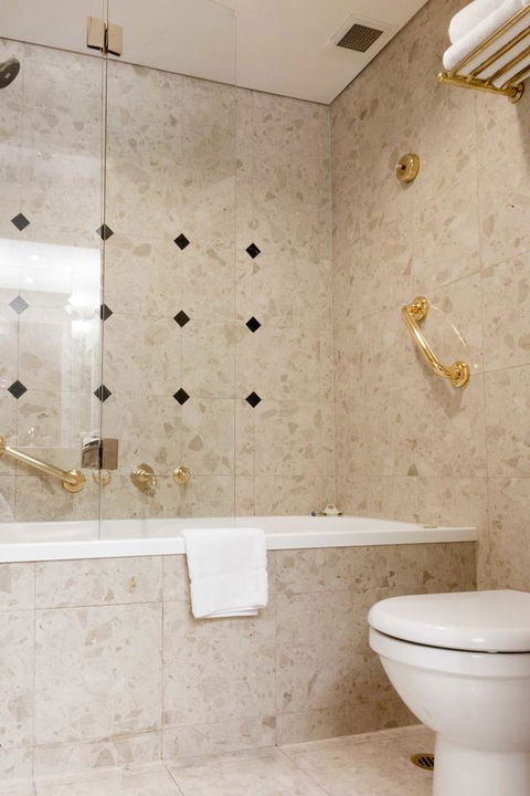 Stamford Plaza Melbourne - Palm Beach Accommodation 10