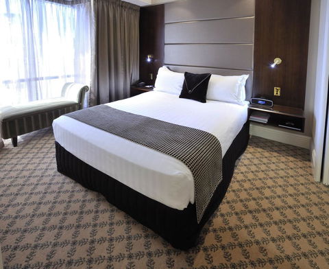 Stamford Plaza Melbourne - Palm Beach Accommodation 2