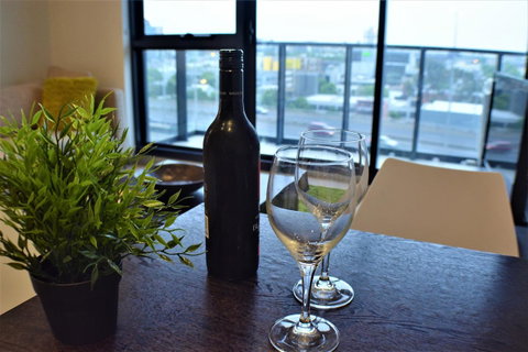 Royal Stays Apartments Melbourne- Southbank - Palm Beach Accommodation 0