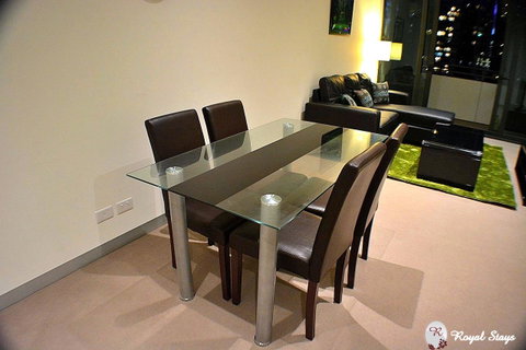 Royal Stays Apartments Melbourne- Southbank - Palm Beach Accommodation 21